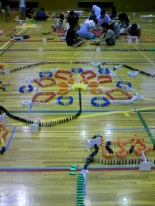 花火イメージのドミノ