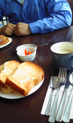 野口さんと飯@津島2　パン